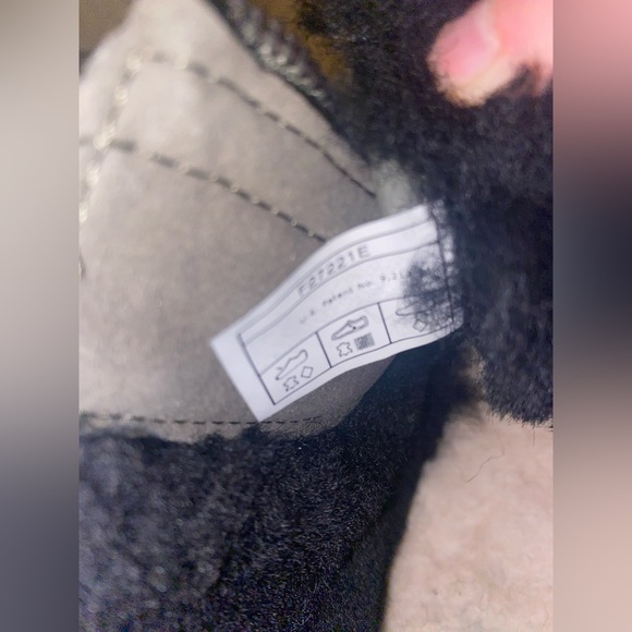 Ugg Neumel Boots - Picture 2 of 8